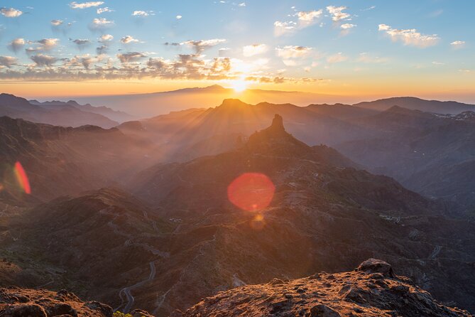 3-Hour Hiking Experience in Roque Nublo - Your guide and the small-group feel (hello Miguel)