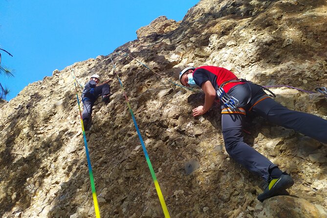 3-Hour Sunset Climbing Adventure Experience - Sunset Climbing Near Presa de los Hornos: Why 3pm Feels Right