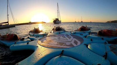 Arguineguín: Stand-up Paddleboard Yoga Class with Instructor - Where to Meet at Las Marañuelas and How the 1.5 Hours Unfolds