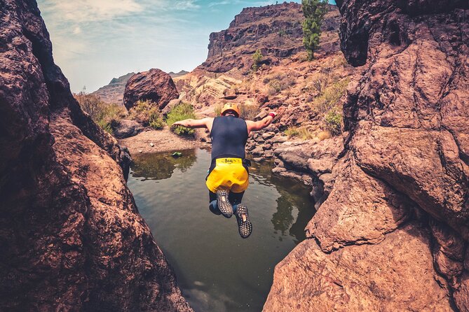 Cliff Jumping Canyoning in The Rainbow Rocks Ravine - Quick highlights