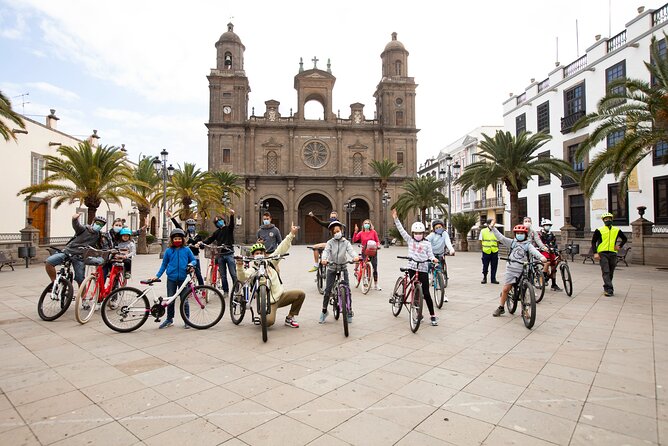 Discover Las Palmas City by Bike in 4 hours - Meeting at Poema del Mar and Getting Set for a 4-Hour Ride