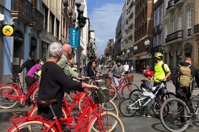 Discover Las Palmas City by Bike in 4 hours - Calle Triana: Pedestrian Lanes, Local Finds, and Best-Of Tips