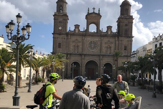 Discover Las Palmas City by Bike in 4 hours - Parque de Santa Catalina and Carnival Spirit in 5 Minutes
