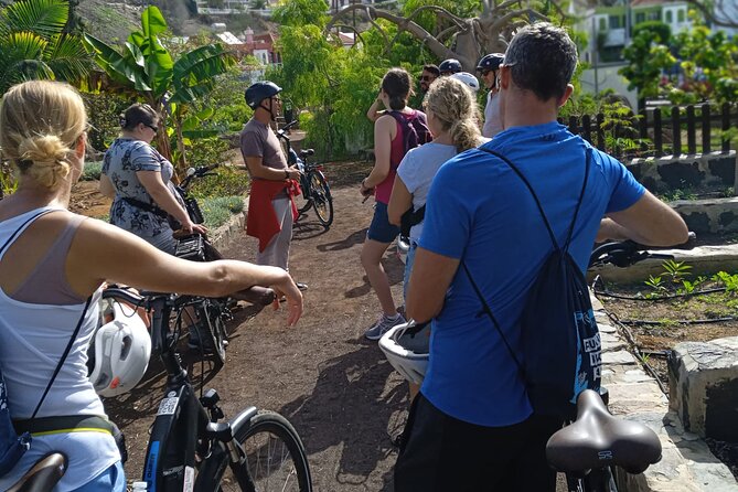 E-Bike CitySightseeing: Maspalomas Dunes, Playa Ingles, Meloneras - La Charca de Maspalomas: birds, fish, and your included soft drink