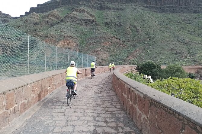 e-Bike Mountain Tour inside a Natural Park+option Tapas in a Cave - Ayagaures by Electric Bike: Mountain Roads Without the Suffering