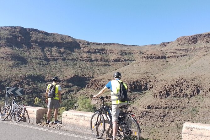 E-Bike Rental 80 km Battery life: Gran Canaria Mountains or Coast - El Faro de Maspalomas and Las Dunas: Famous Sights Without the Effort