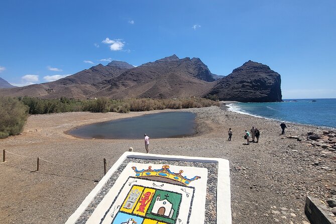 Full Private Tour of Gran Canaria with Natural Pools - Arucas and the black basalt church: green farming country without the big-city pressure