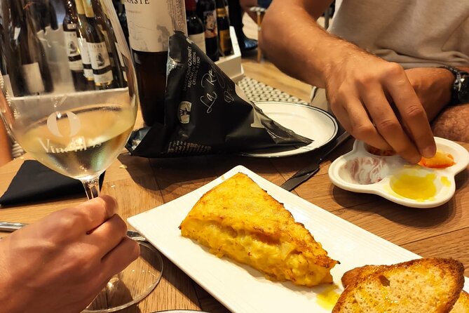 Gastronomic Bike Tour through Las Palmas at Night - Price and logistics: what your $290.23 really buys