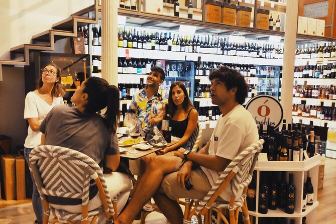 Gastronomic Bike Tour through Las Palmas at Night - The night route with José: safe-feeling biking is the whole point