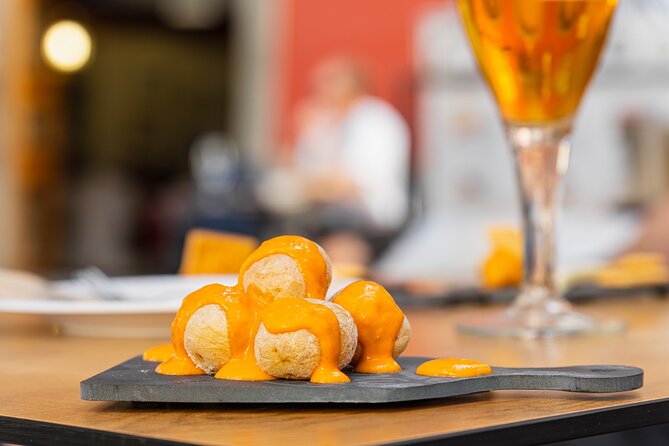 Gourmet Tapas and Wine Tour in the Old Town of Las Palmas - Key highlights to know before you go