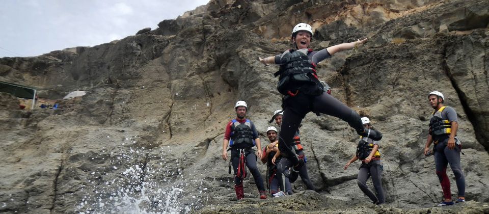 Gran Canaria: Adrenaline-Filled Coasteering Experience - Coasteering in Puerto de Mogán: Why This Southwest Coast Works