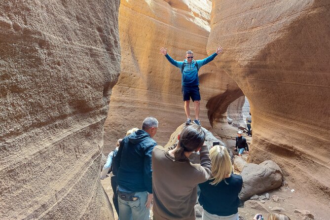 Gran Canaria Cave, Oasis, Red-gorge Adventure & cosy Picnic - The Day’s Rhythm: How 7 Hours Actually Feels