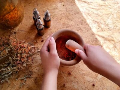 Gran Canaria: Green Witchcraft in the Magic Island - Green witchcraft, but make it practical: tinctures, incense, and your own remedies