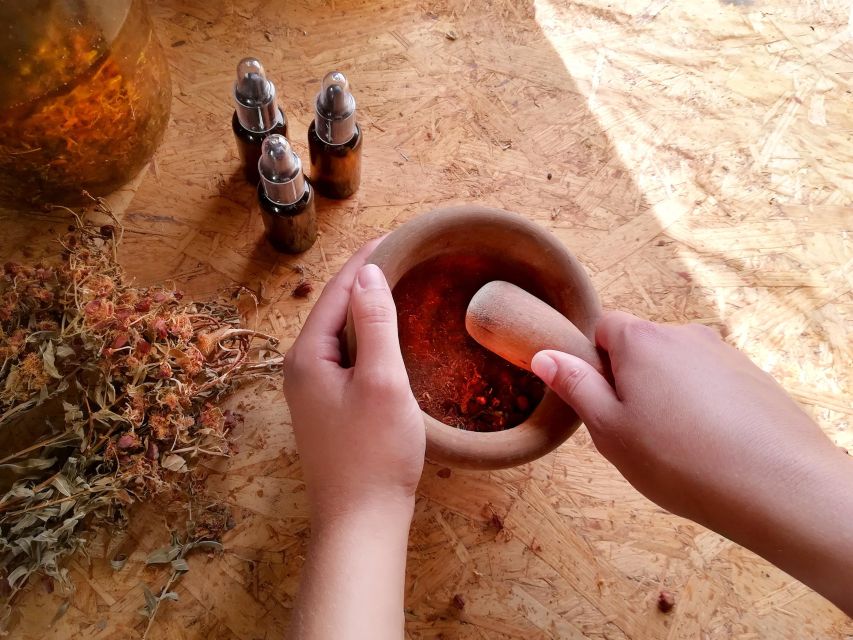 Gran Canaria: Green Witchcraft in the Magic Island - Green witchcraft, but make it practical: tinctures, incense, and your own remedies