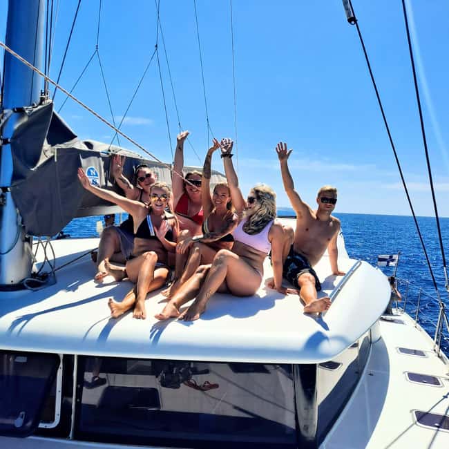 Gran Canaria: Private 3-5hour all-inclusive Catamaran Cruise - Your Included Drinks and Tapas Lunch: The Part That Turns a Cruise into a Meal