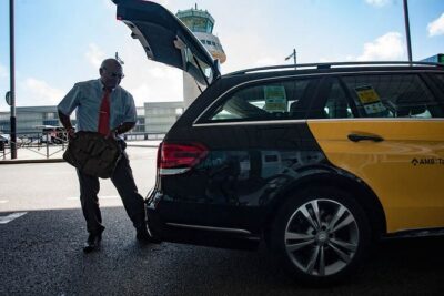 Gran Canaria Private Transfer from Las Palmas airport (LPA) to Costa Meloneras - Choosing the right vehicle for your group (sedan to minibus)