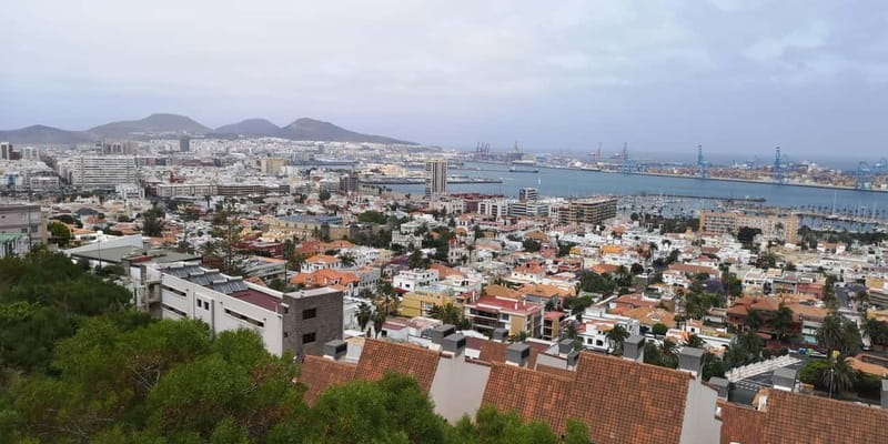 Las Palmas: City, Harbor, and Beach Walking-Hiking Tour - The 4.4 km Walking Route: Harbour, Isleta, and Playa de Las Canteras