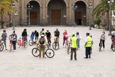 Las Palmas de Gran Canaria: Guided City Tour by Bike - Starting Point at Poema del Mar: Get There Early and Easy