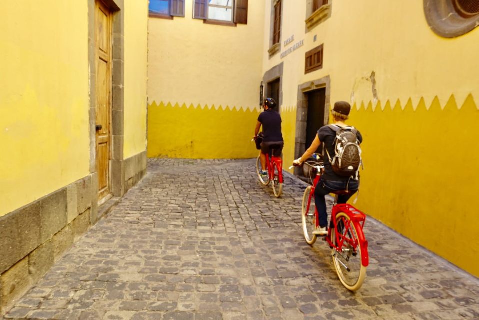Las Palmas de Gran Canaria: Guided City Tour by Bike - Triana Neighborhood: Pedestrian Streets, Bars, and the British Connection