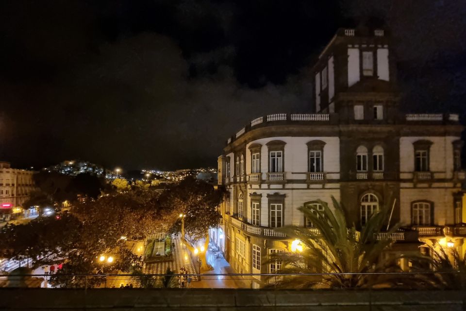 Las Palmas: Tapas and Drinks in the Beauty of the Old City - Stop Two: Another Bar, Another Drink, and a Chance to Go Deeper