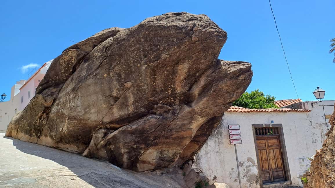 Maspalomas: Hiking to Roque Nublo with 2 authorised guides - The quick stops before Roque Nublo