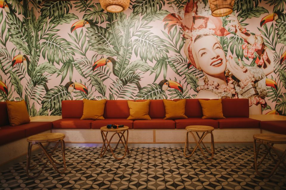 Maspalomas: Holiday World Themed Karaoke Room Rental - Inside the Room: What Your 110 Minutes Feel Like