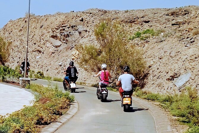 Maspalomas - Meloneras : e-Scooter 2 seat Sunset Guided Tour - Campo Internacional: palms, cacti, and the top-view moment