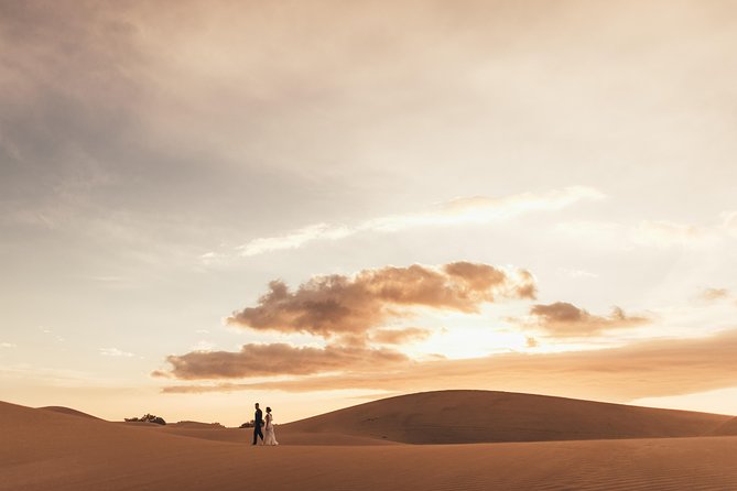 Photoshooting in the Maspalomas Dunes - Meeting Jorge and Getting Comfortable Fast