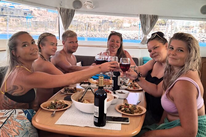 Private 5 hour catamaran cruise in south of Gran Canaria - The crew makes the luxury feel real