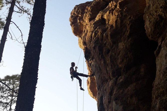 Professional climbing guide - Mirador La Sorrueda: Views While the Guide Fine-Tunes Your Moves