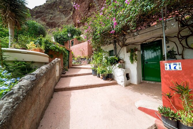 Sea and Mountain Full Day Tour with Lunch - Agüimes free time: pastel streets and a church you’ll spot