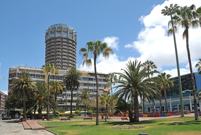 Tuk-Tuk Neighbourhoods Tour around Las Palmas de Gran Canaria - Meet at Plaza de Canarias and What to Expect in 90 Minutes