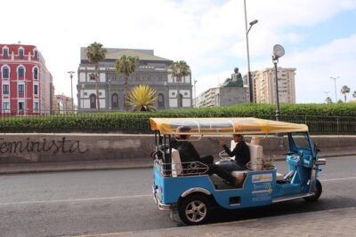 Tuk-Tuk Neighbourhoods Tour around Las Palmas de Gran Canaria - Stop 1: Parque de Santa Catalina for Big Views and Easy Orientation
