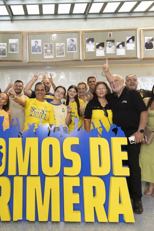 UD Las Palmas Gran Canaria Stadium Guided Tour - Press conference room and changing areas: where the club talks and prepares