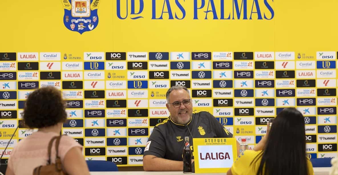UD Las Palmas Gran Canaria Stadium Guided Tour - Language reality: Spanish guide only, and how to handle it